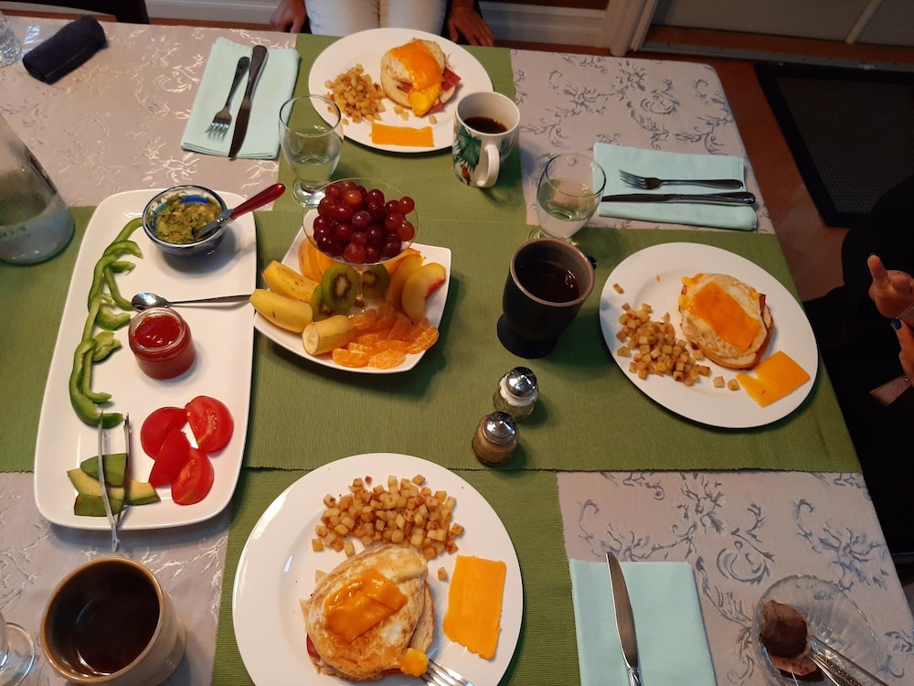 Mt Bakerview Bed and Breakfast