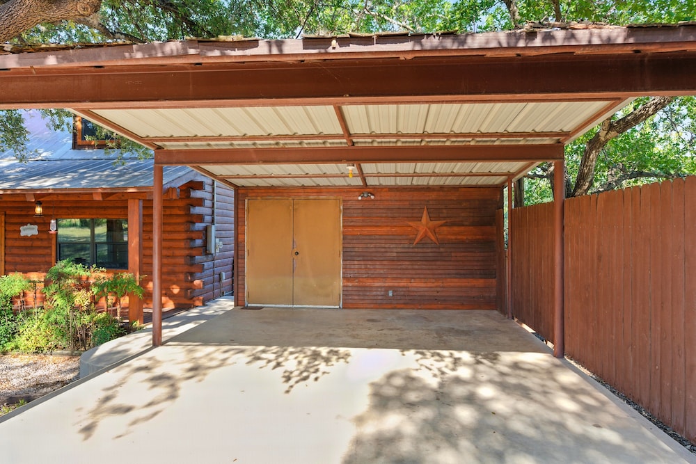 Frio Rivers Edge In The Heart Of Hill Country 3 Bedroom Cabin