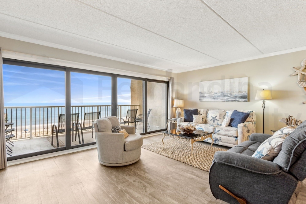 667 Amelia By The Sea 3 Bedroom Condo