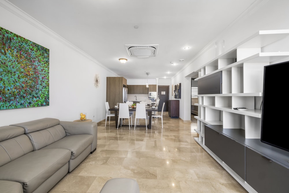 Palm Aruba Condos