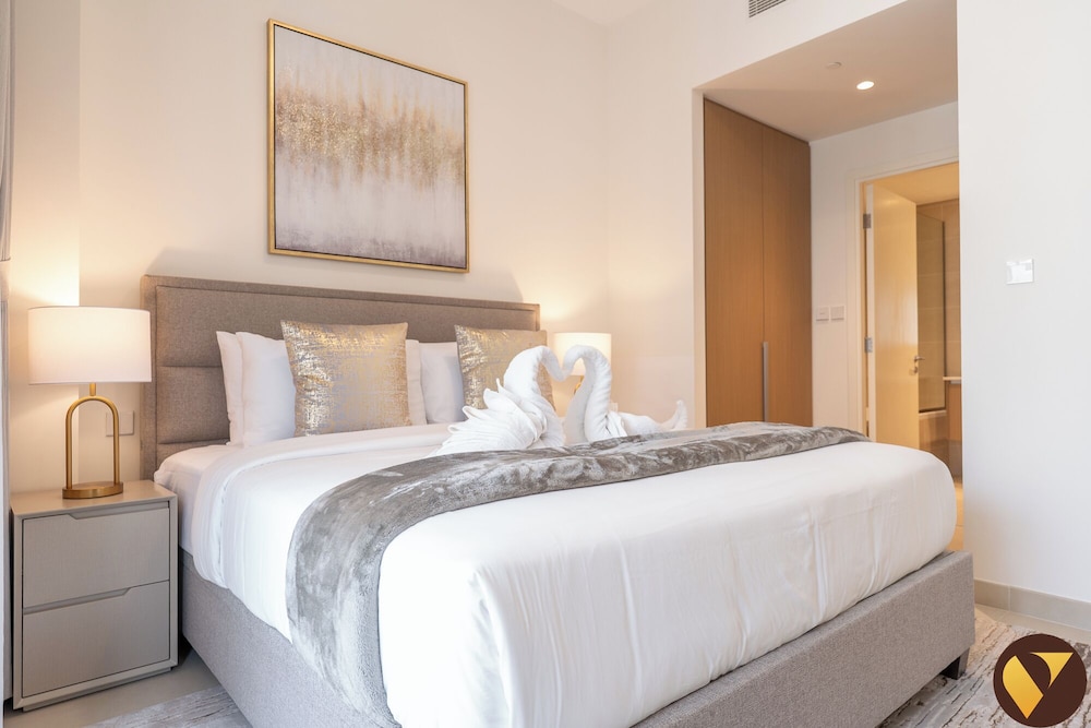 Vogue Rosewater Creek Beach Stylish 2BR