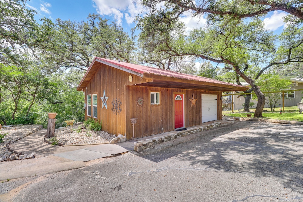 Waterfront Spicewood Home: Deck, Fire Pit Grill - Property Image 27