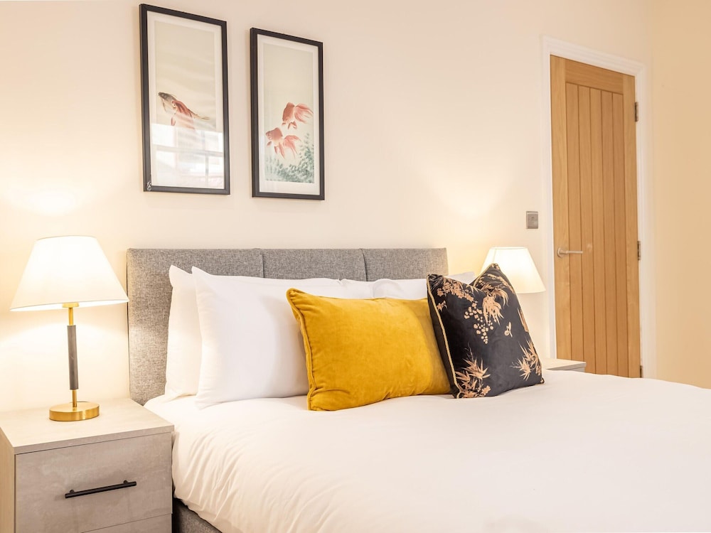 Two Bedroom Ipswich Luxury Retreat Self Check-in view 5
