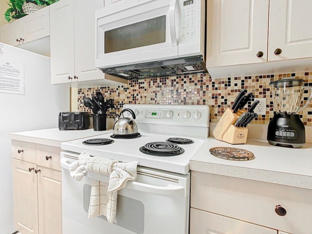 Spacious 3br Condo Near Disney W/ Resort Amenities 3 Bedroom Condo