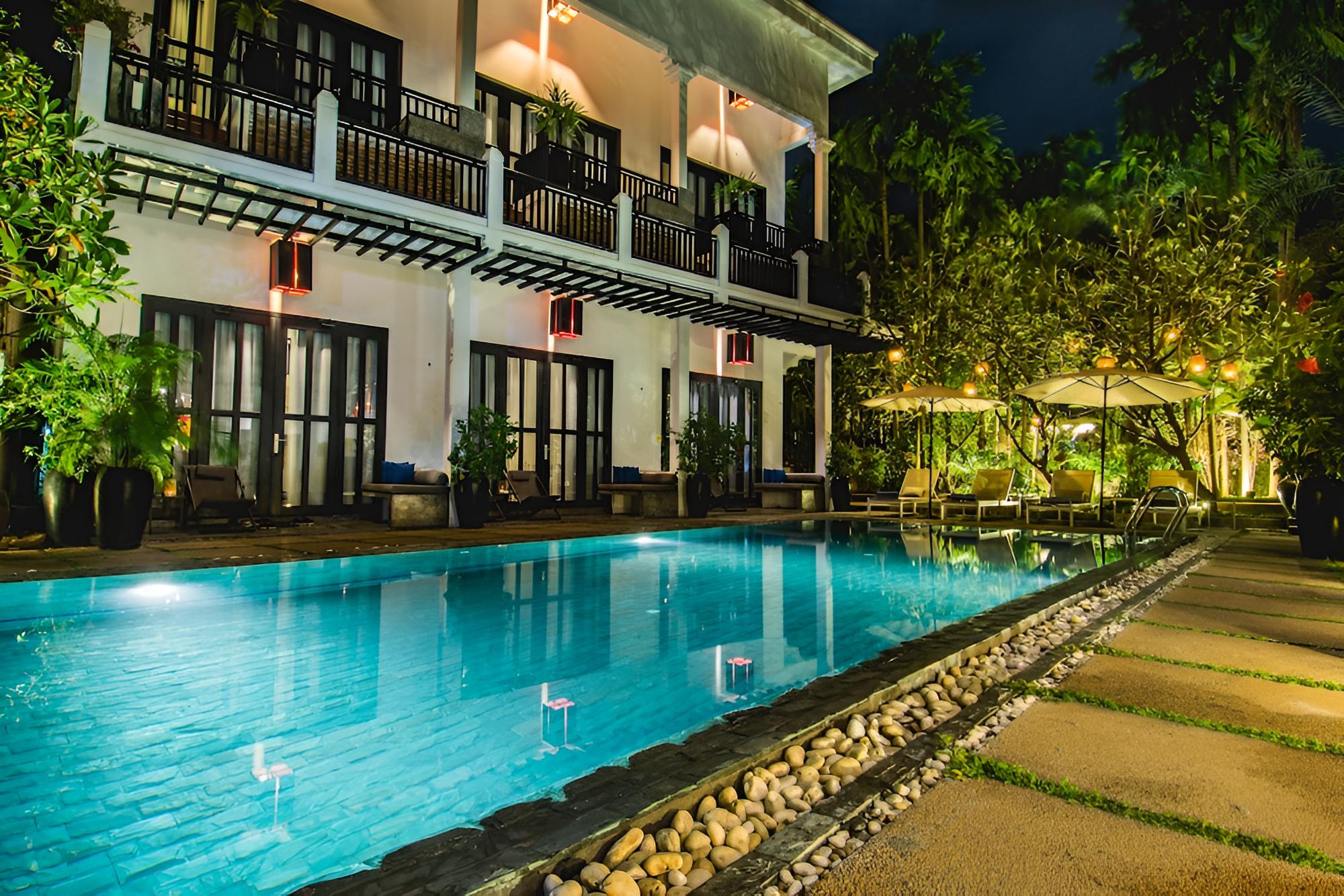 Mulberry Hotel