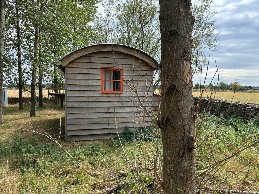 Secluded Shepherd's Hut