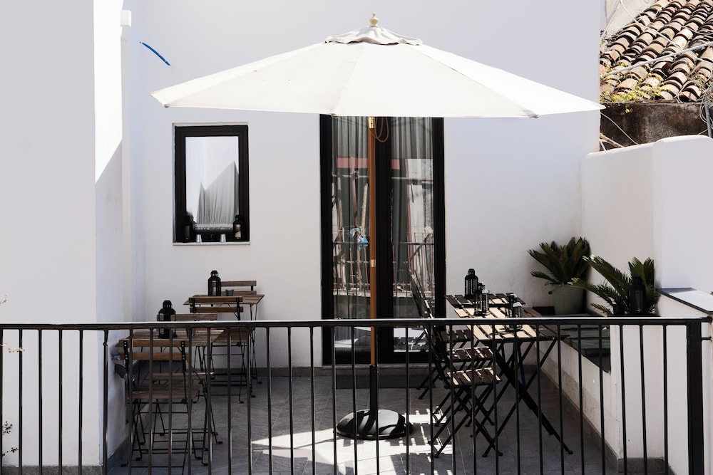 Holiday Lux Boutique Room