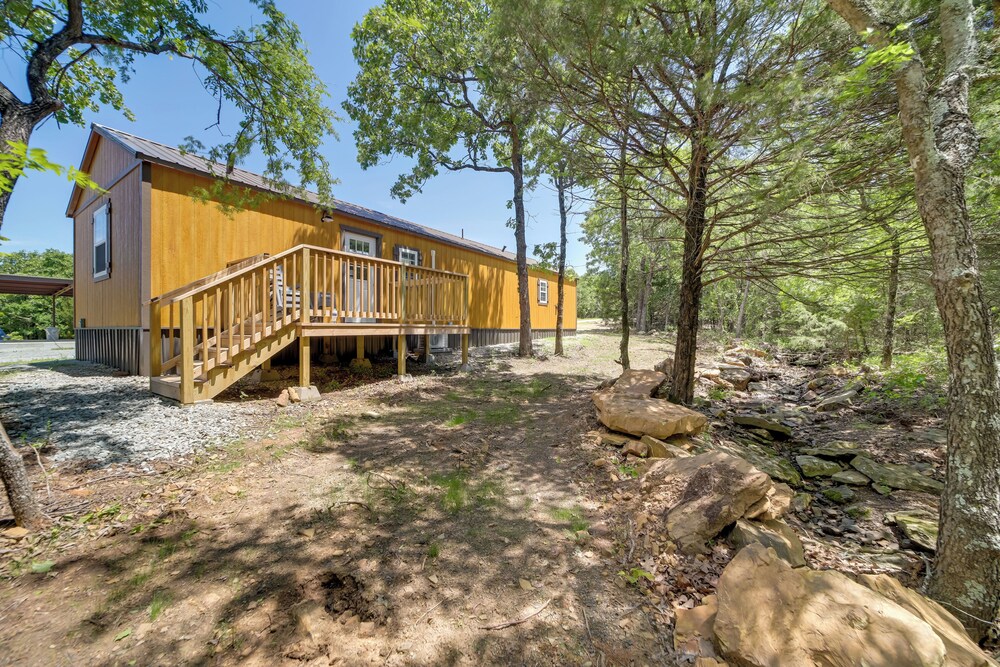 Hike, Fish & Explore: Cabin Near Eufala Lake!