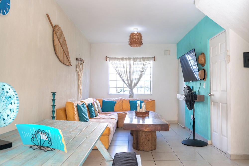 Playa House 4 Bedrooms Pool and More