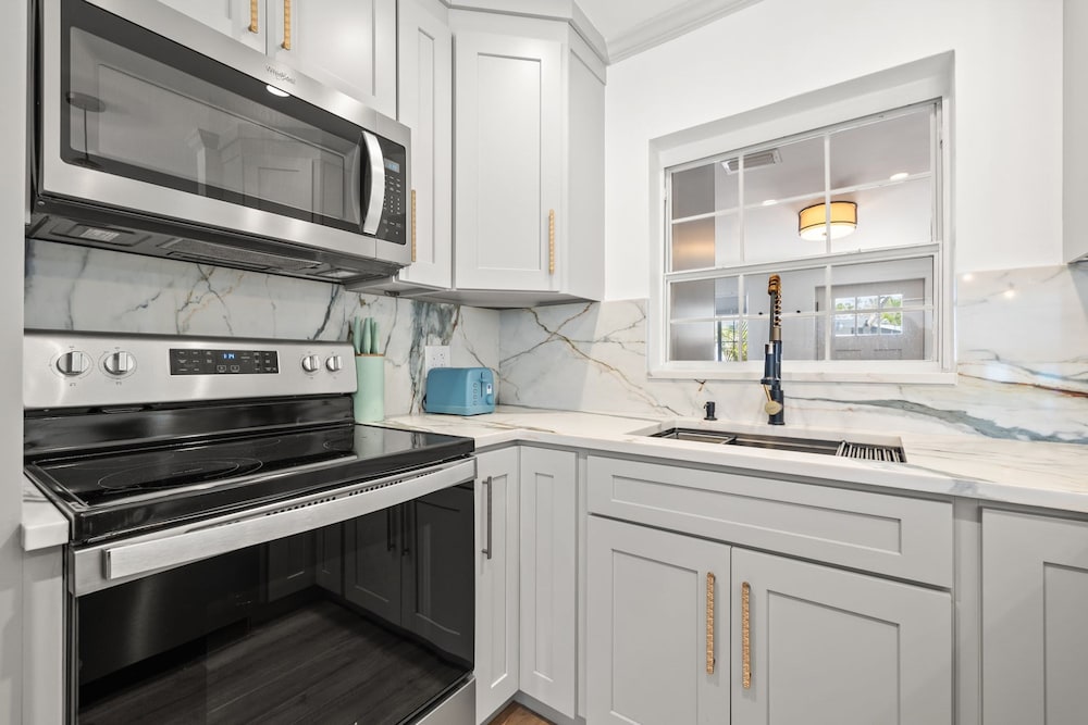 Stylish Villa Near Treasure Island Beaches