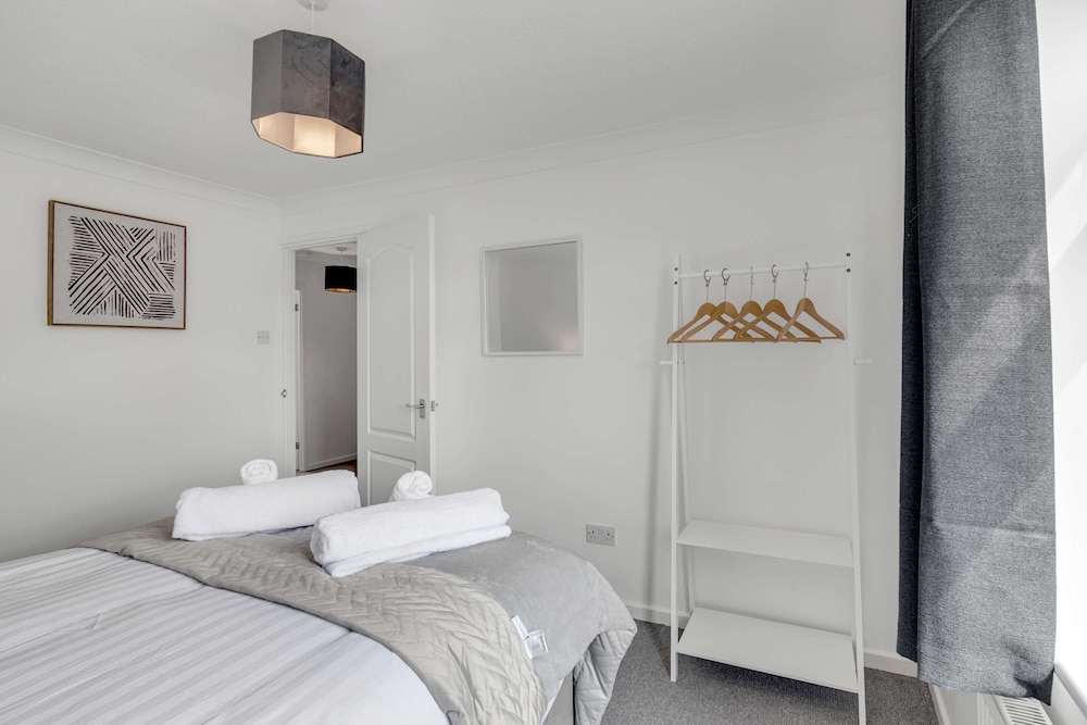 Host Stay Galley Lodge
