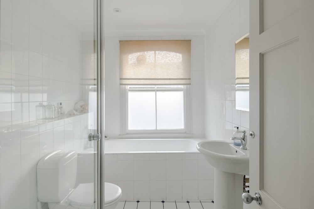 Light-filled Primrose Hill Rooftop Retreat