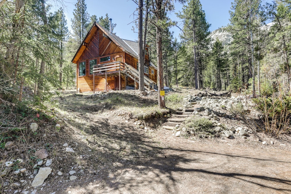 Steps to Crystal River: Hideaway w/ Mountain Views