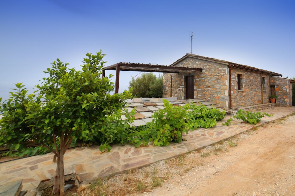 Pyrgos Ikaria Traditional Village