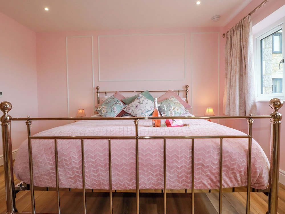 Little Hillside
