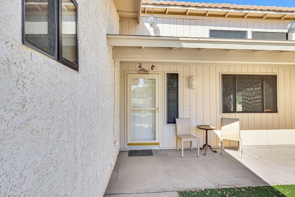 4 Mi to Beach & Boat Ramp: Lake Havasu City Abode!