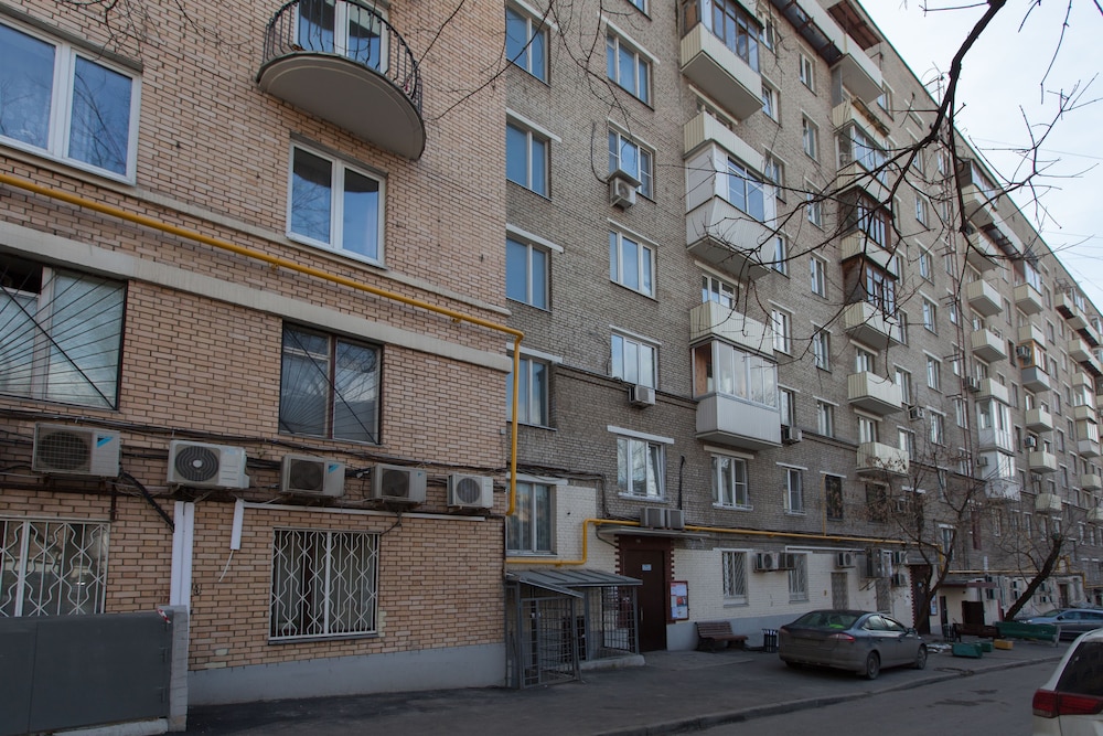 Kvart Boutique Smolenskaya