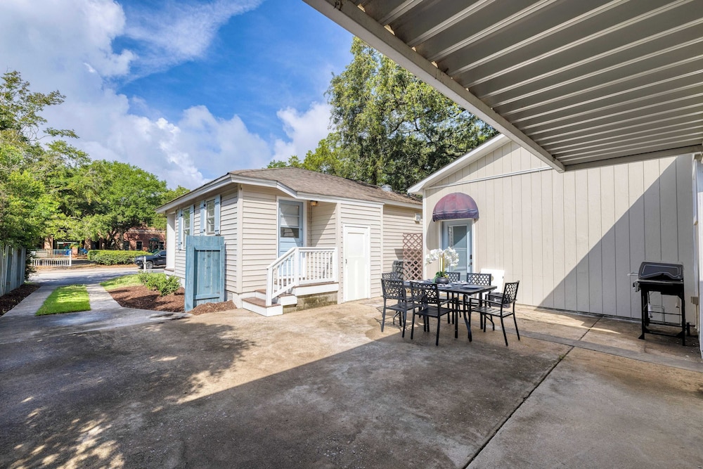 Arsenal Buyout by Avantstay 2 Homes Near Sullivans Island w/ Outdoor Dining