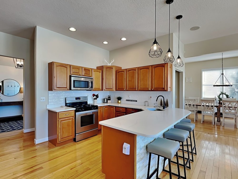 Dacha Verde by Taylor Made Deep Creek