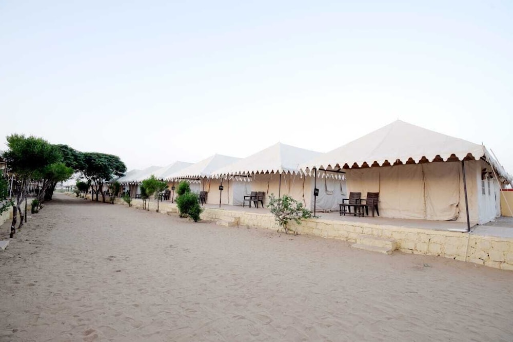 Royal Gadhvi Desert Camp