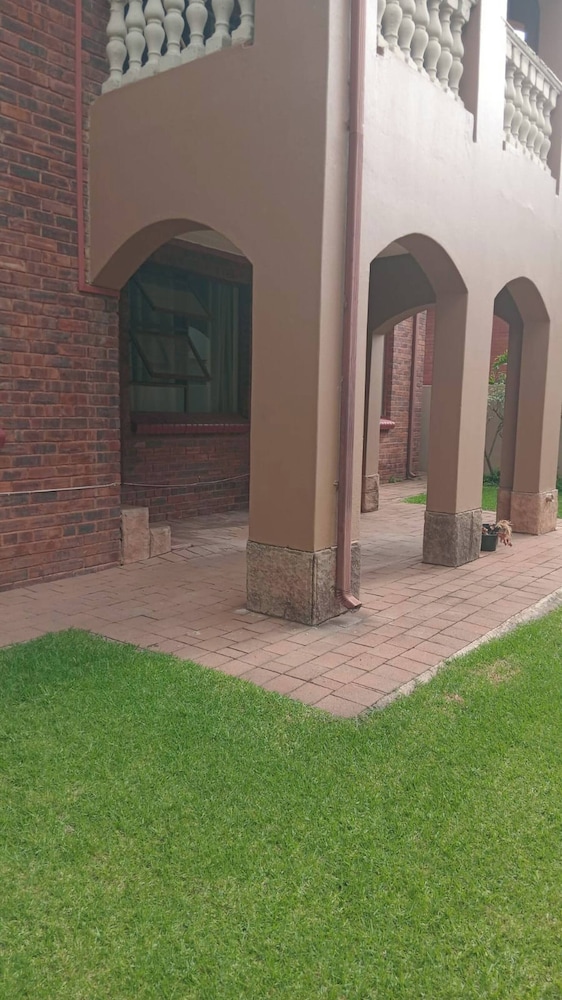 Ground flr 3bed Apartment Private Garden