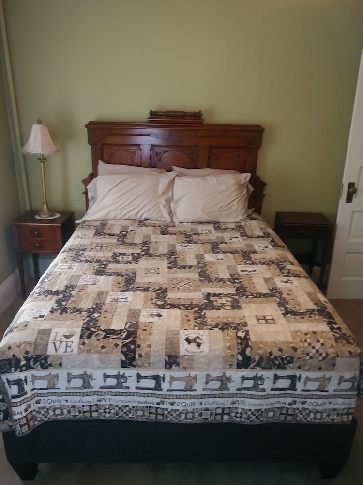 Steamers Bed & Breakfast