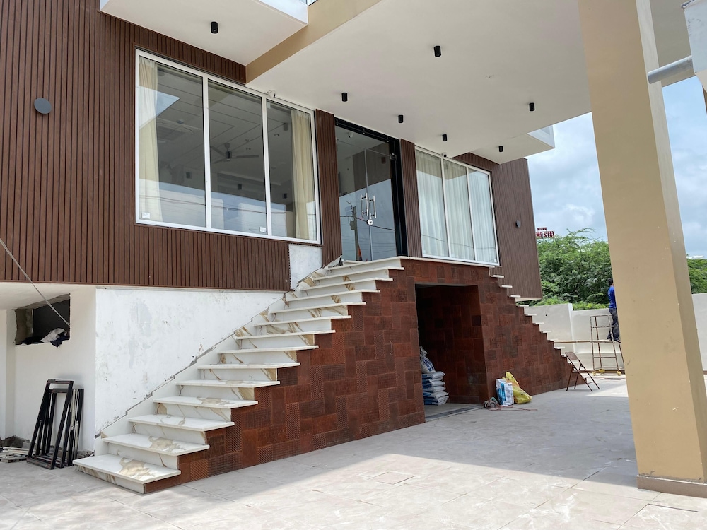 Travinities Hotel Shree Ji Palace
