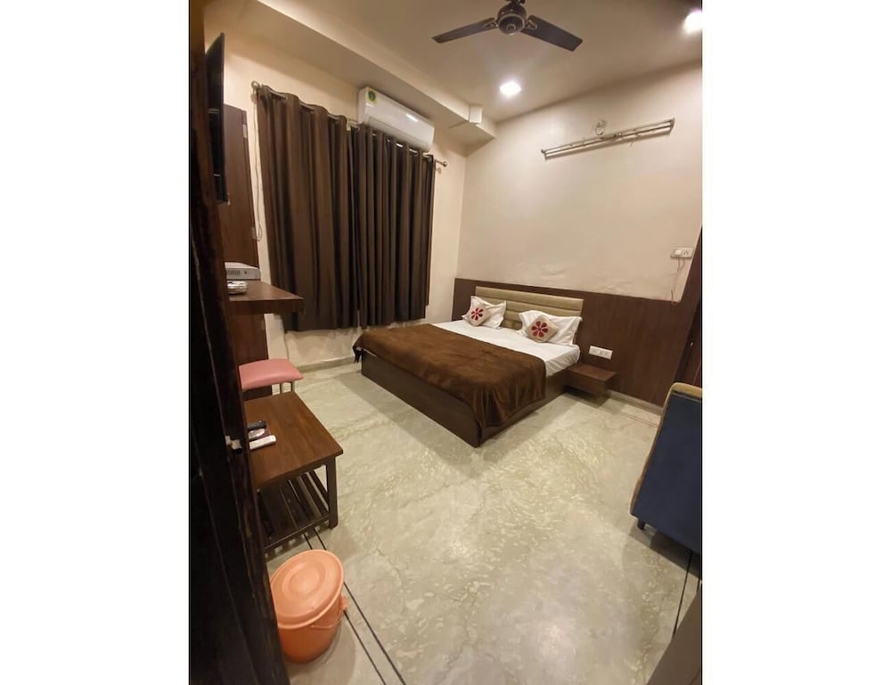 S.K. Plaza Hotel
