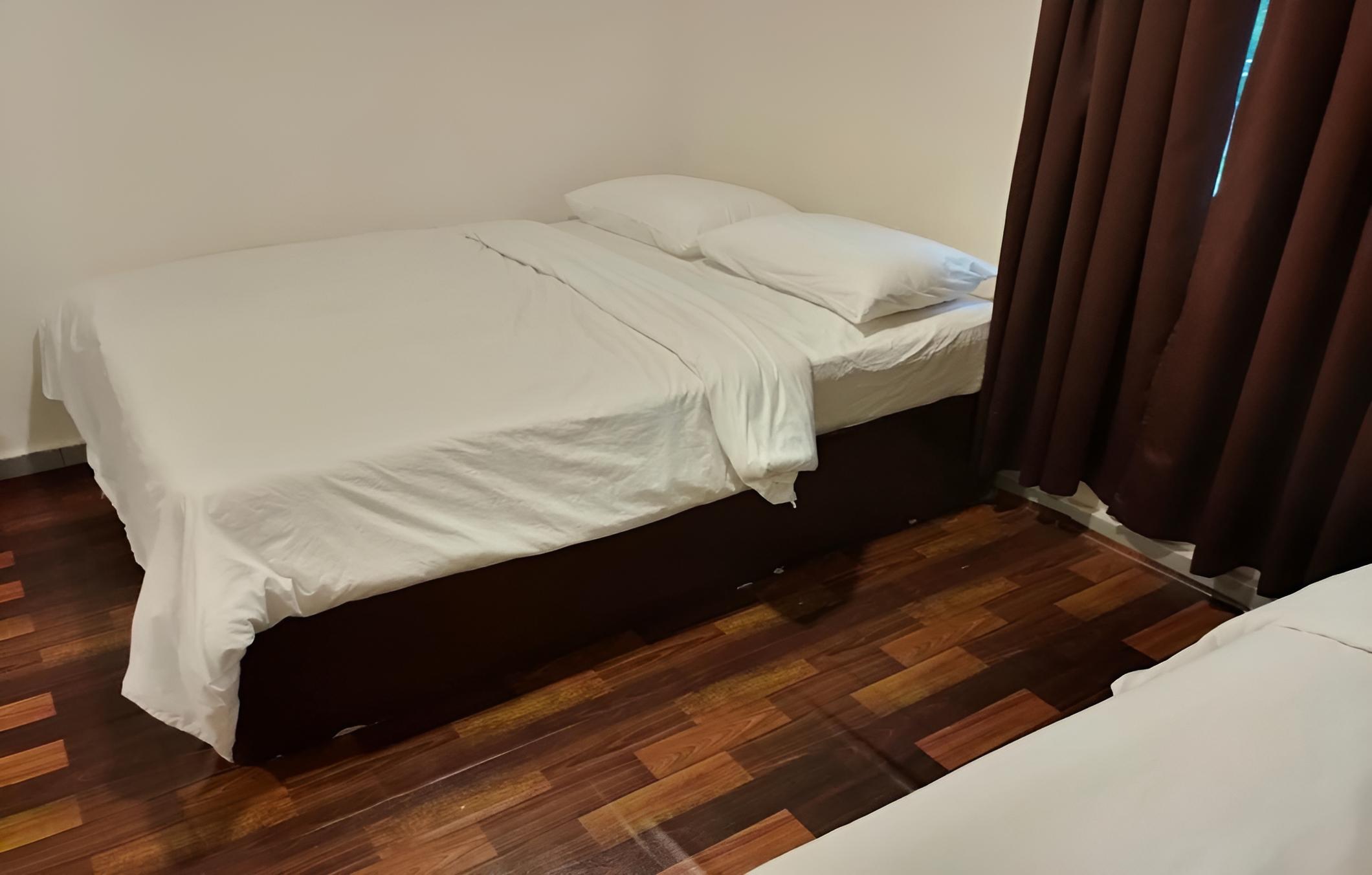 OYO 90273 Mz Hotel