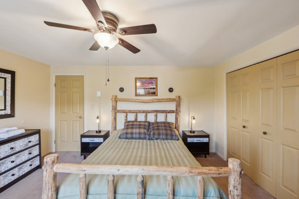 Straight Brook 5d - Adirondack-style Townhome 2 Bedroom Townhouse by The Summit at Gore Mountain