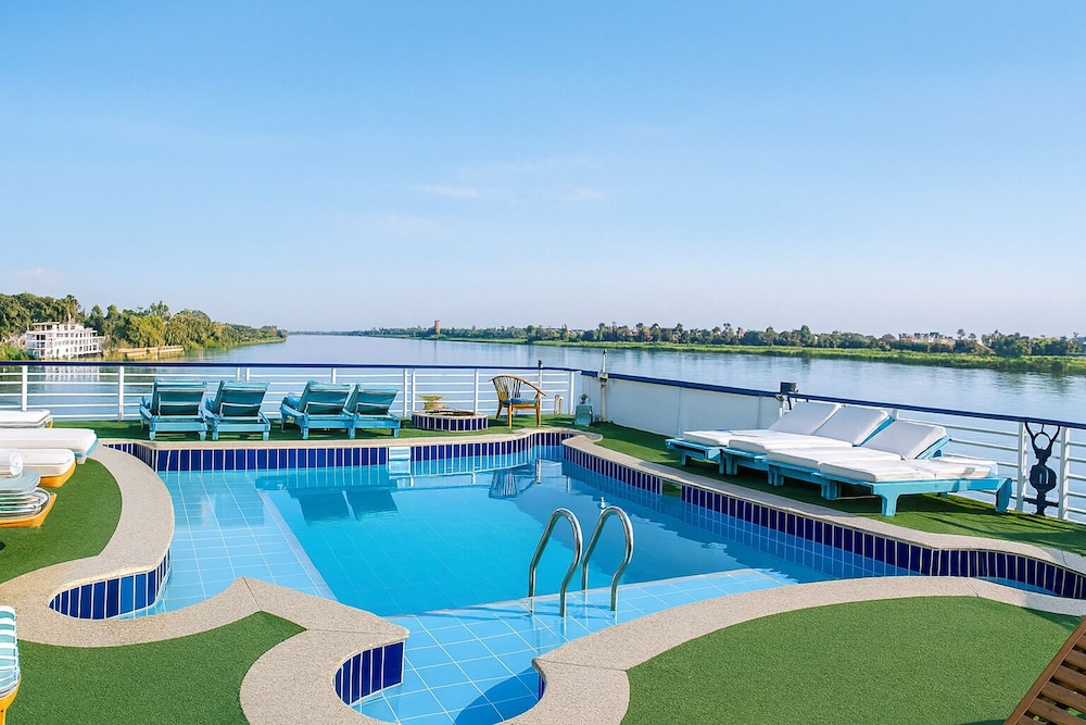 Nile Cruise Harmony every Monday from Aswan 3 nights and every Thursday from Luxor 4 nights