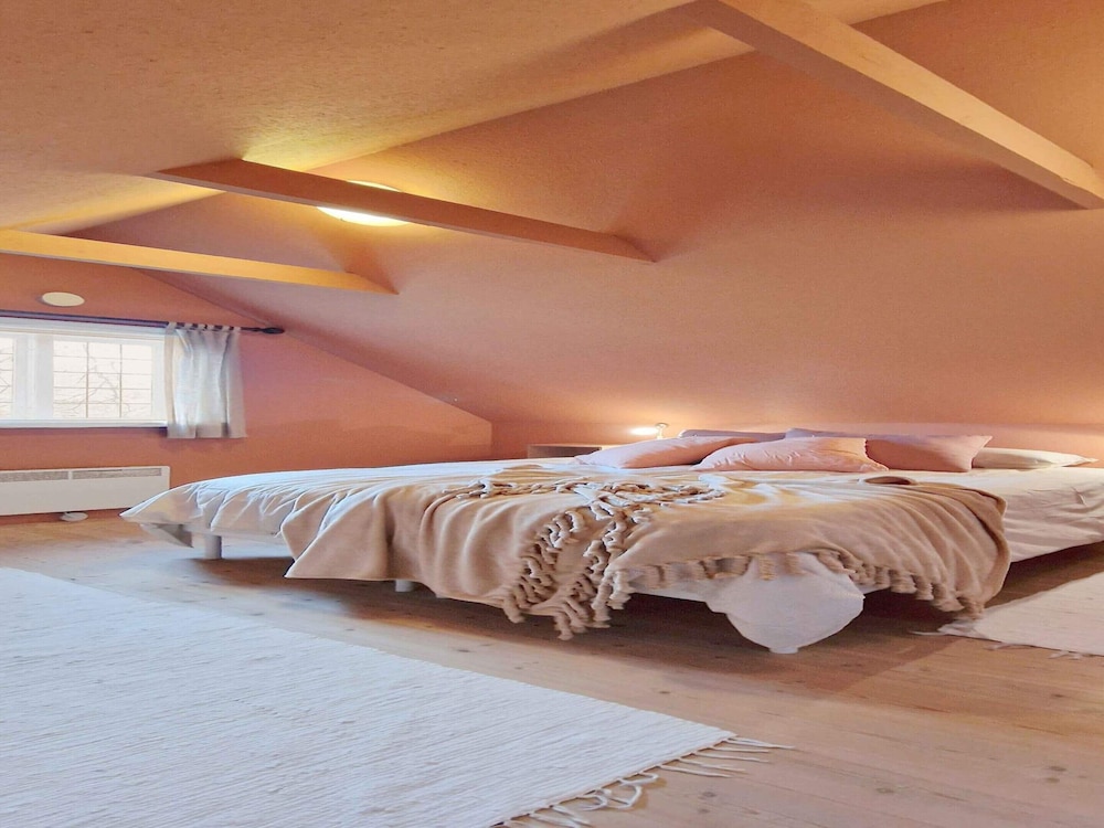 5 Star Holiday Home in Ronne