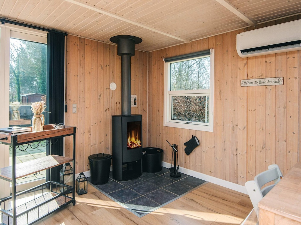 6 Person Holiday Home in Ansager