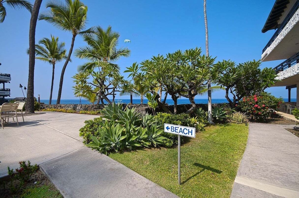 Great Location - Modern Island Condo - Vrkcv