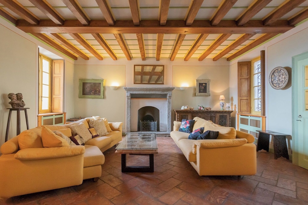 Villa Torre di Palanzo With Magnificent View by Rent all Como