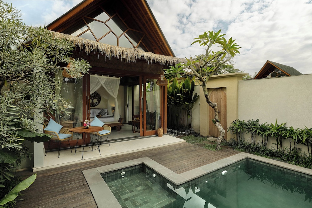 Changi Jungle Ubud Villas