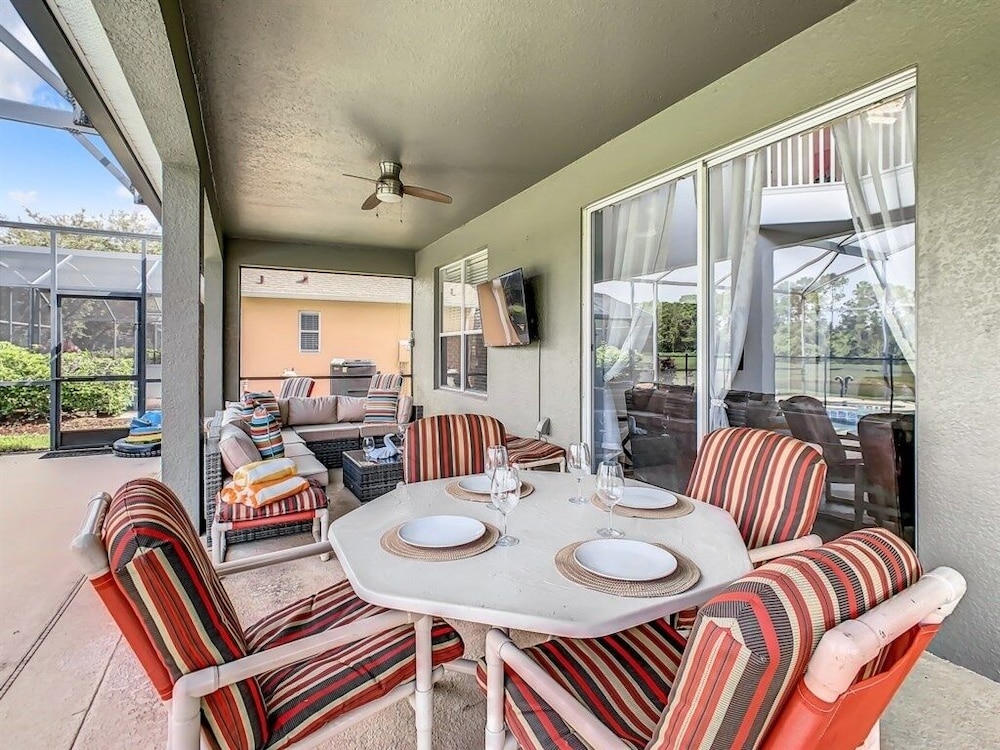 Elegant Emerald Island Getaway Pool, Spa & Games Close To Disney! 7 Bedroom Villa