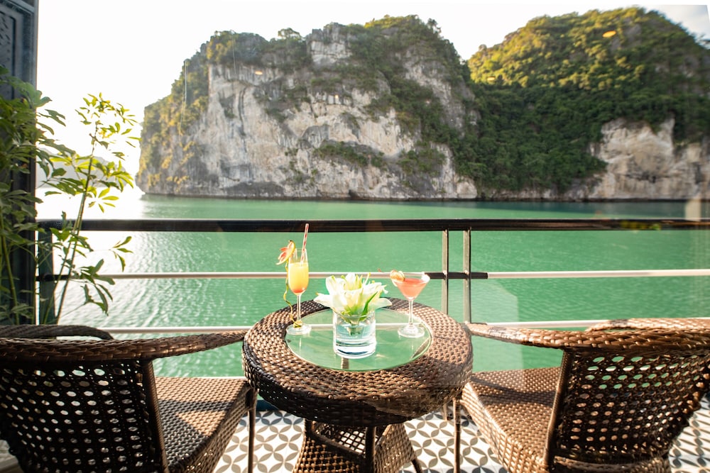 Rosy Cruise - Image 5