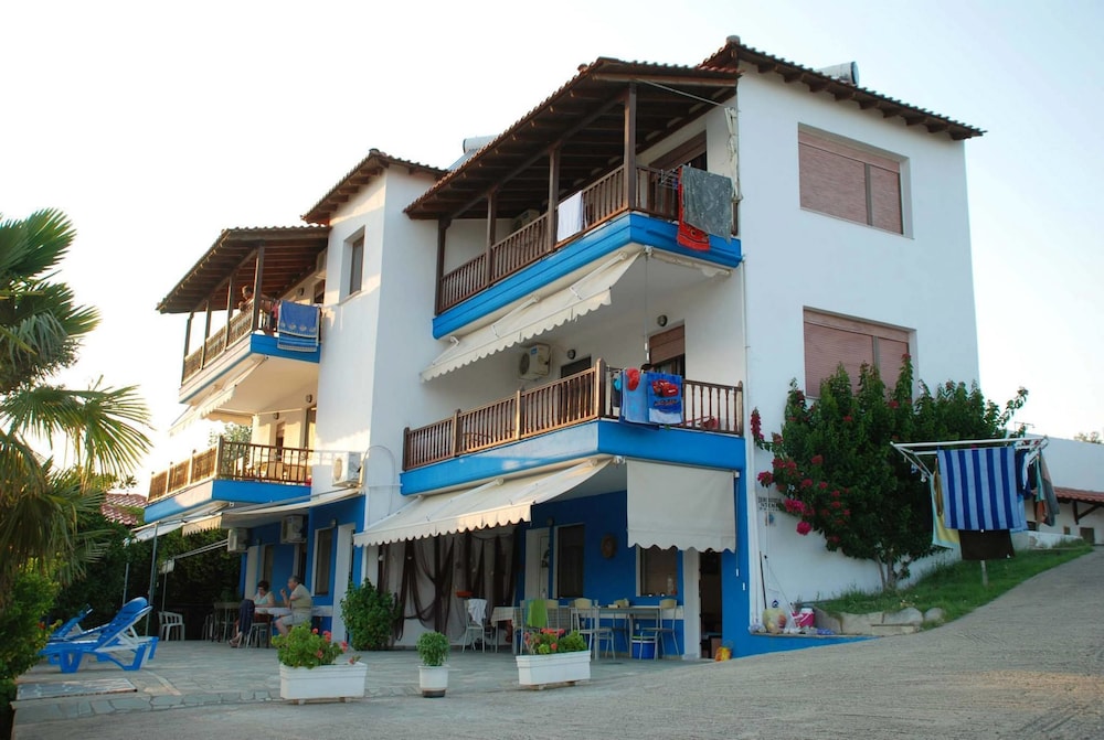 Demi Studios