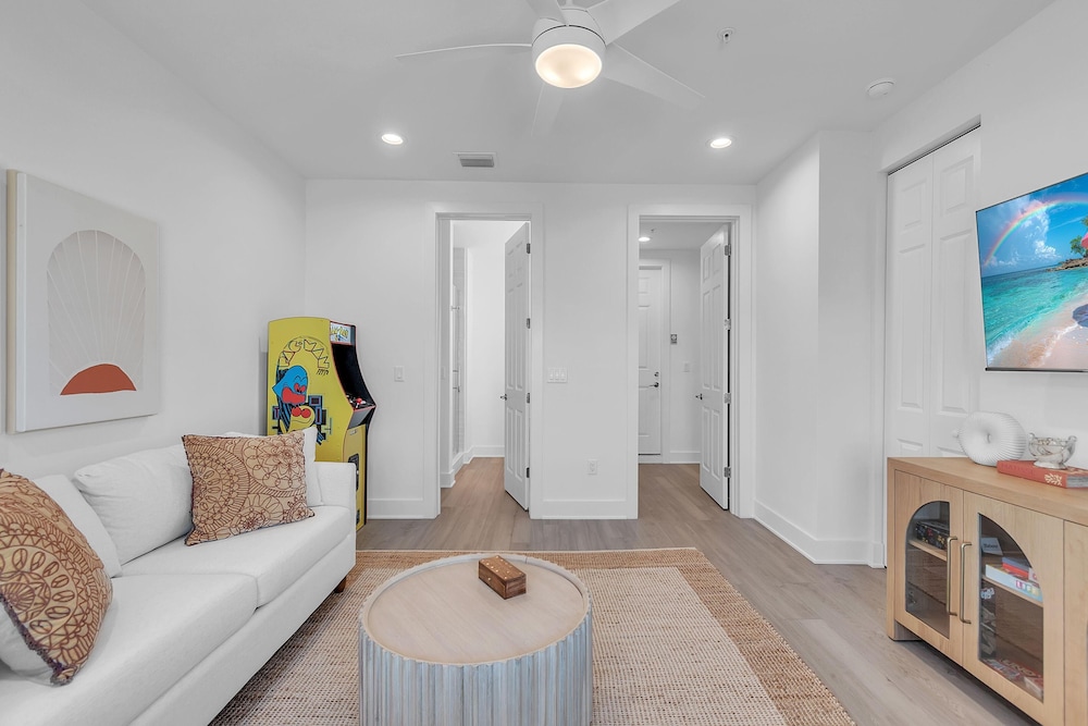 Azul Townhomes A4 - Sunset