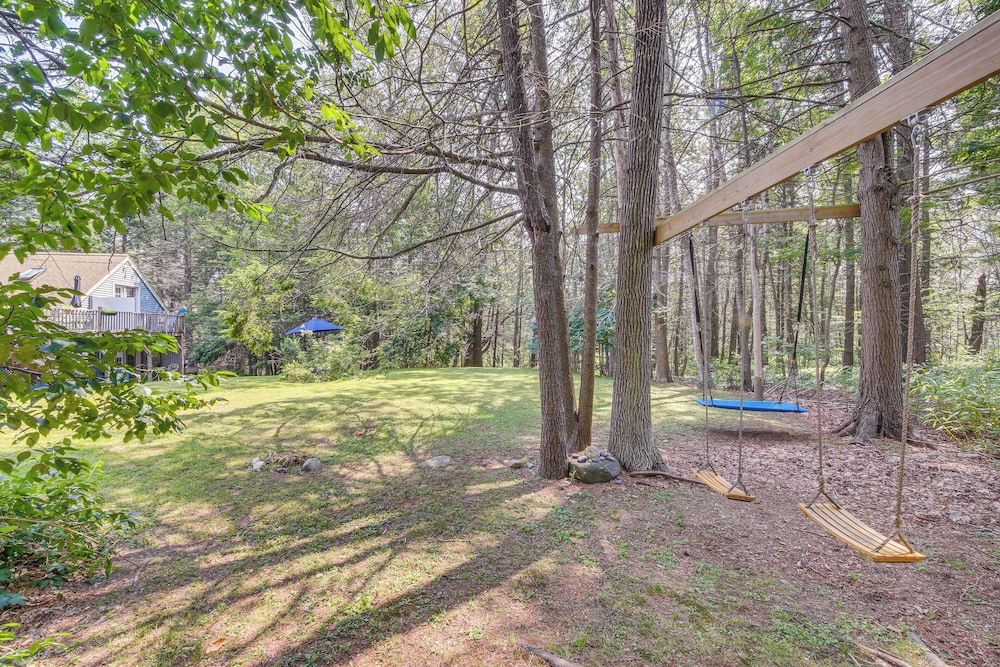 Cozy Boothbay Studio w/ Patio ~ 5 Mi to Harbor!