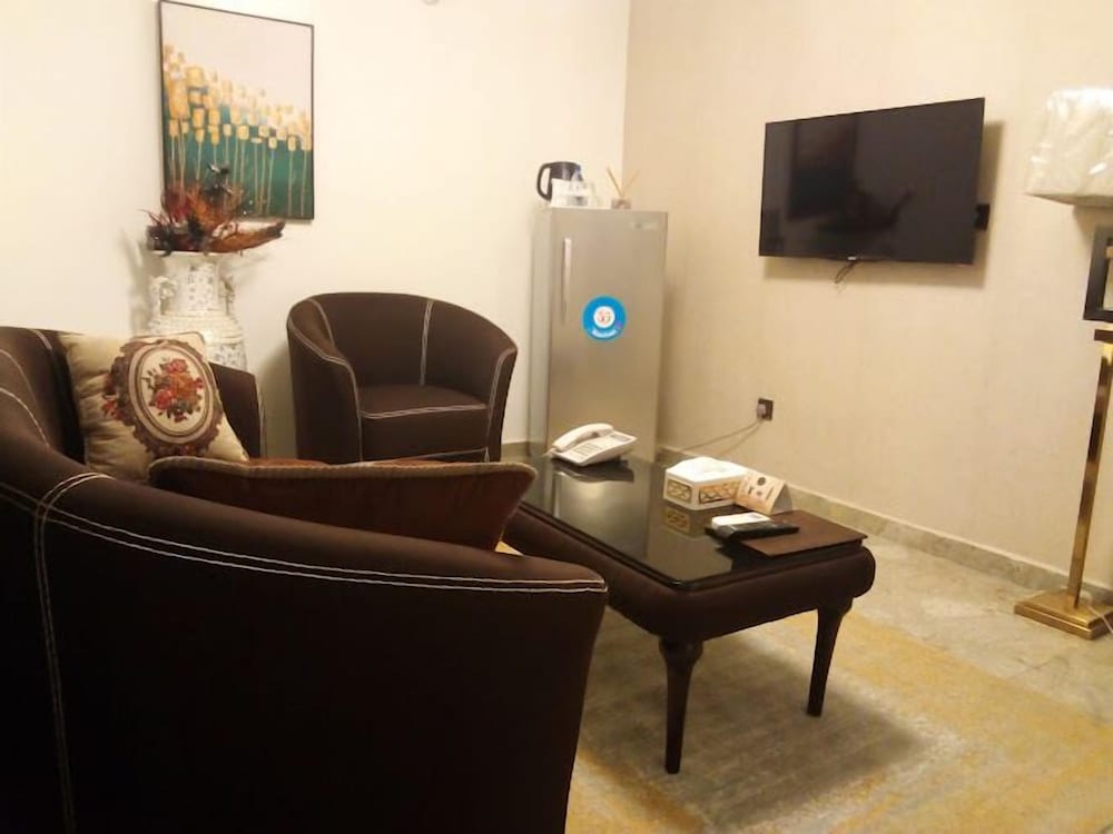 Bizzare Luxury Apartment