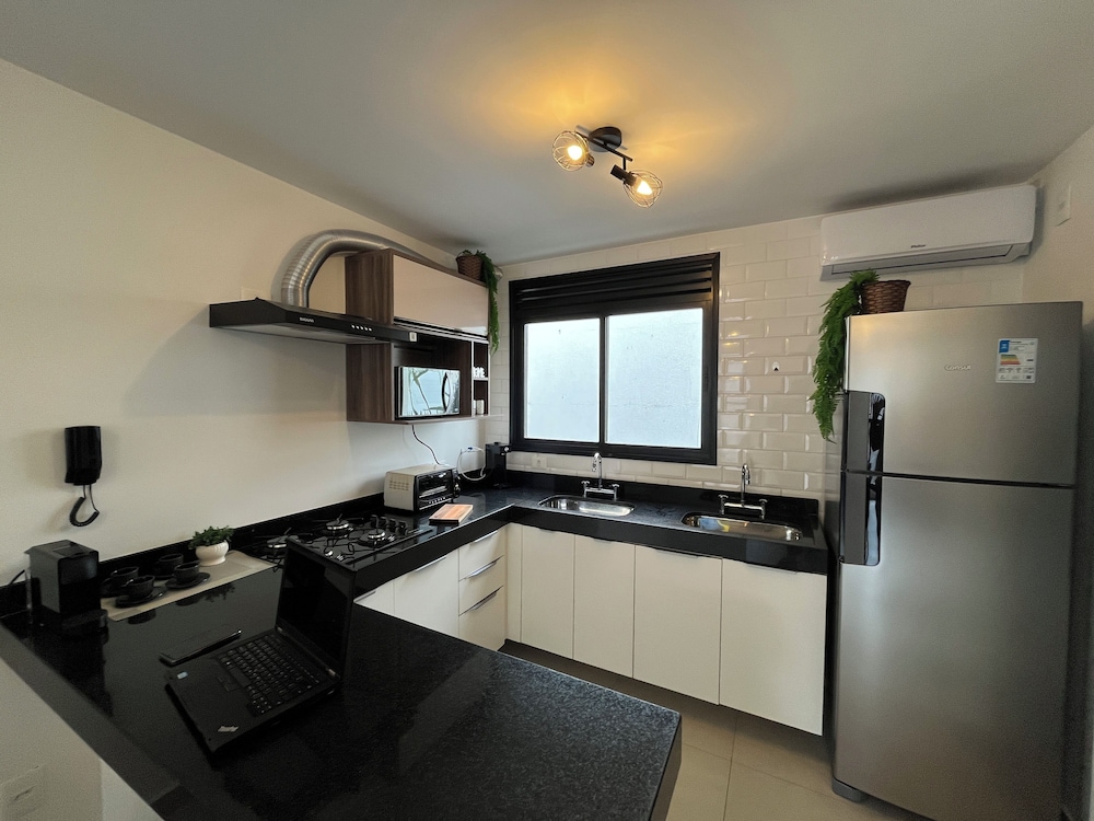 Casa com 2 suítes AC Higienópolis