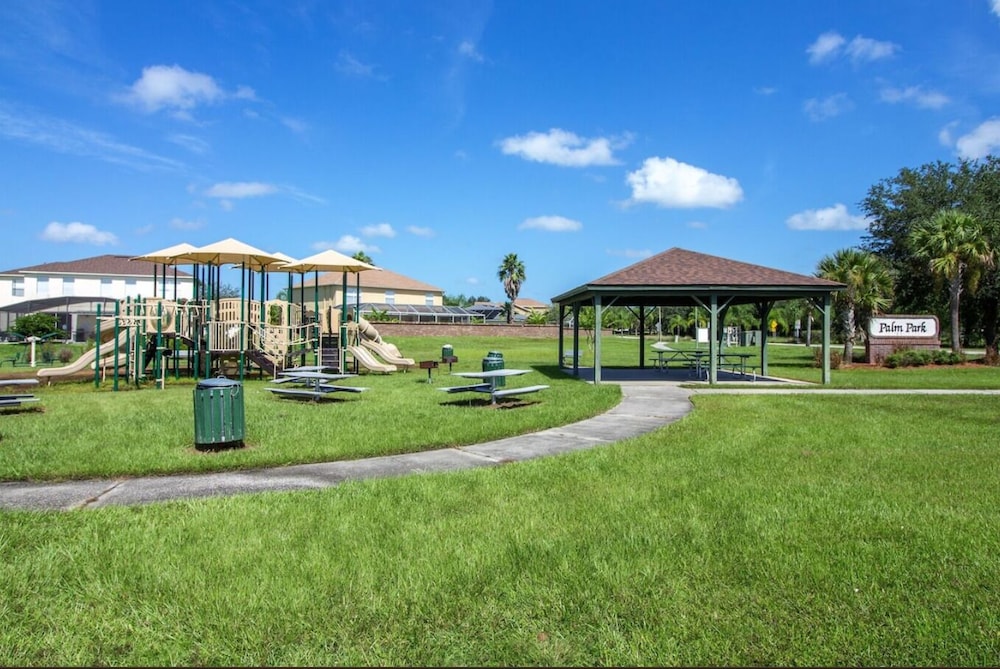 South Facing W/ Private Pool & Spa
