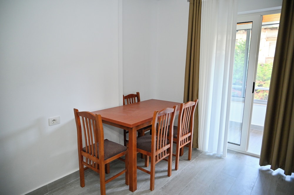Elite Apartments