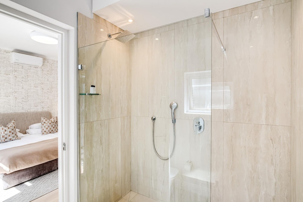 Ocean View Camps Bay 3bed Sapphire Tide Terrace