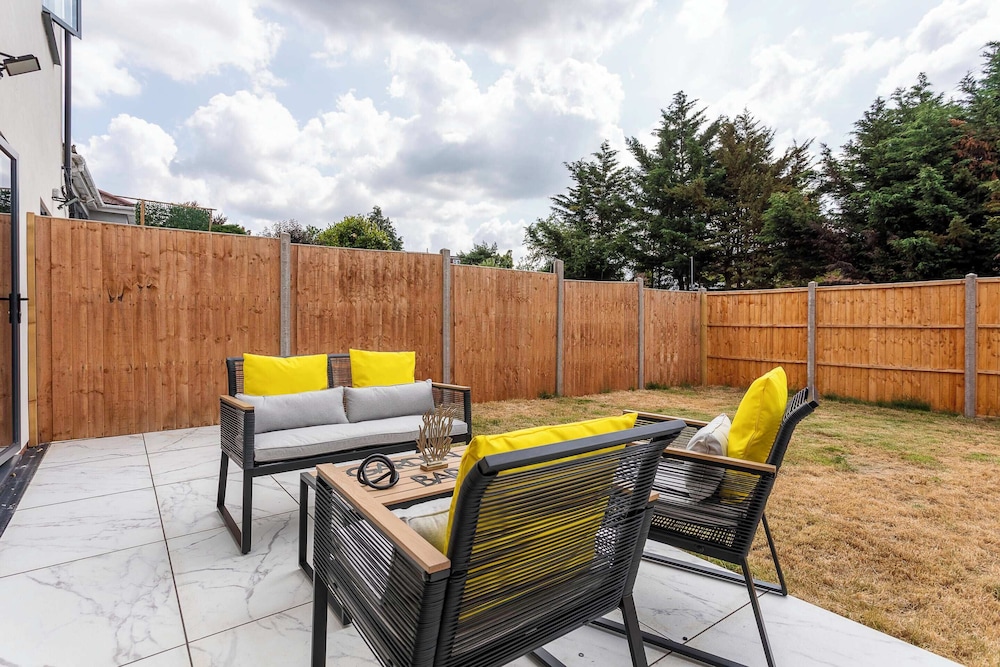 outdoor bbq area