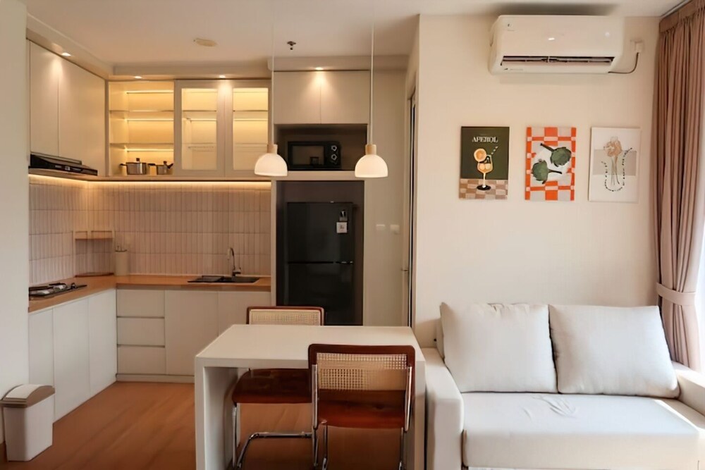 Lush Lakeside - Citra Luxury Apartments