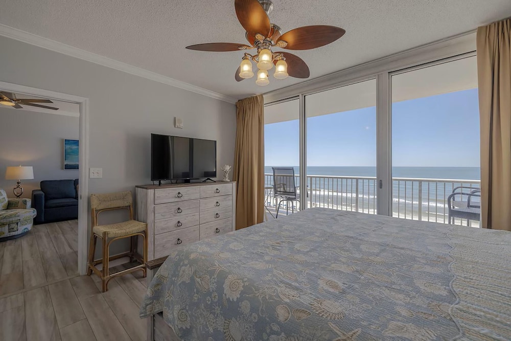 Majestic Beach Towers 1-503