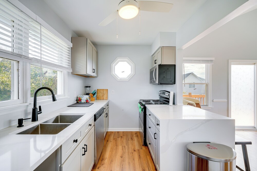 Steps to Beach: Centrally Located OBX Home!